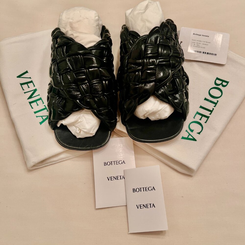 Bottega Veneta Board Lambskin Flat Sandals Color: Nero Size: 39
